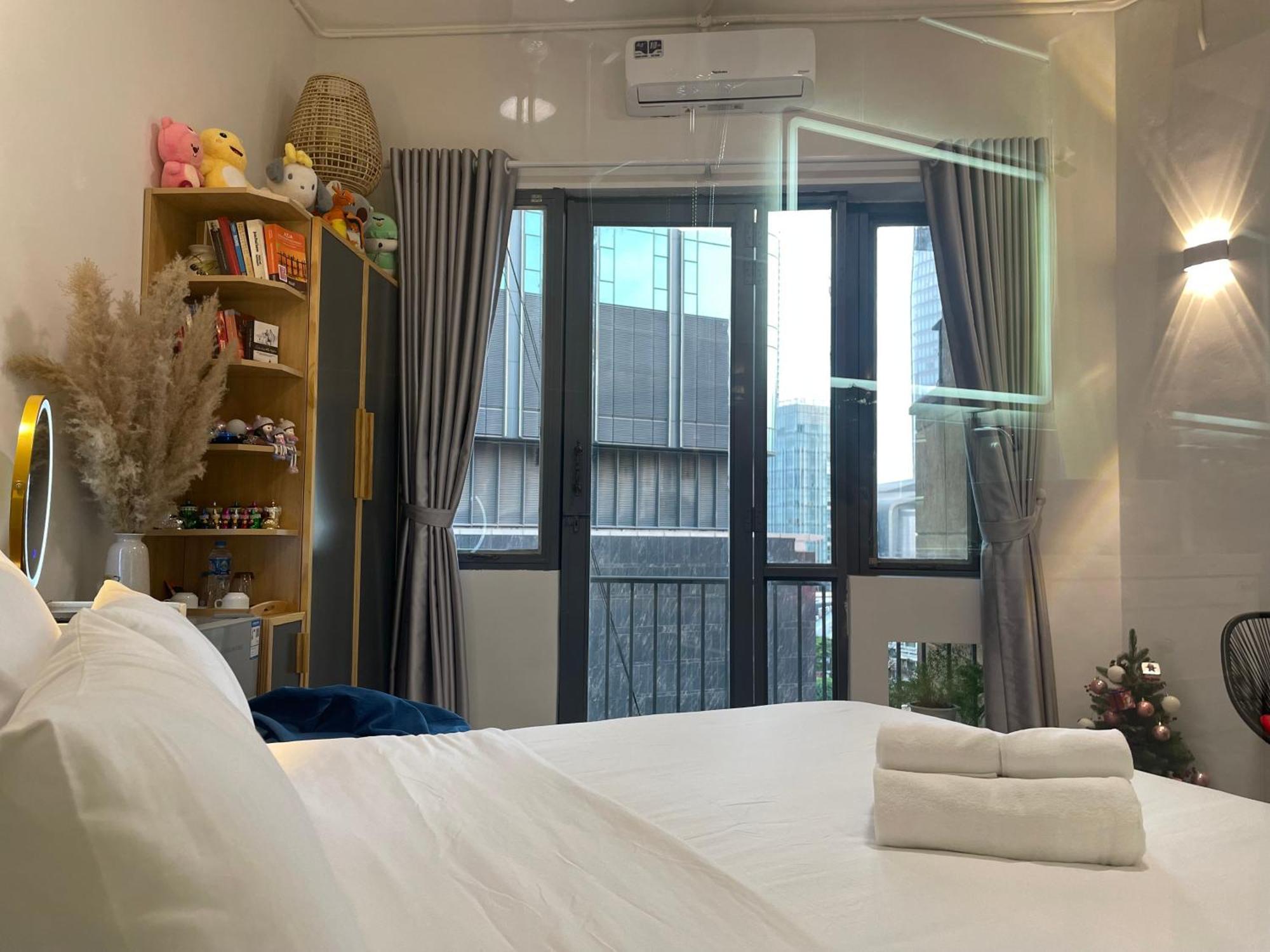 6even - Have A Staycation In The Cafe Building Khách sạn hẻo lánh *