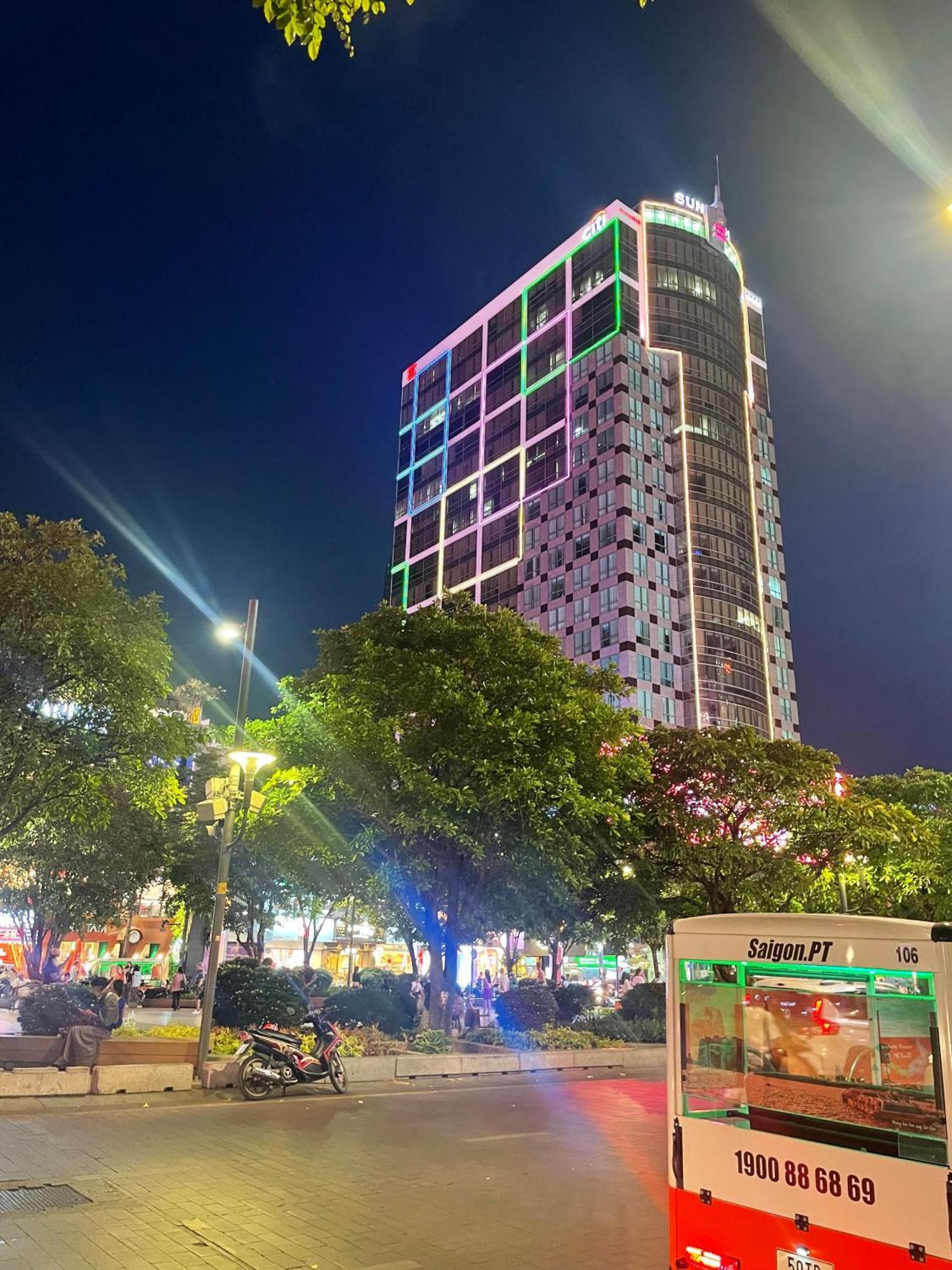 6even - Pho Di Bo Nguyen Hue